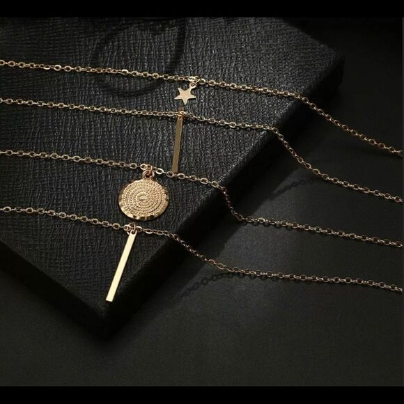 Multilayer star, circle, bar necklace - Picture 4 of 4